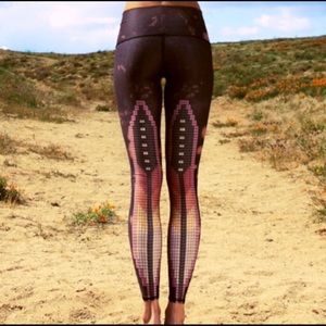Teeki Sacred Feather Yoga Leggings